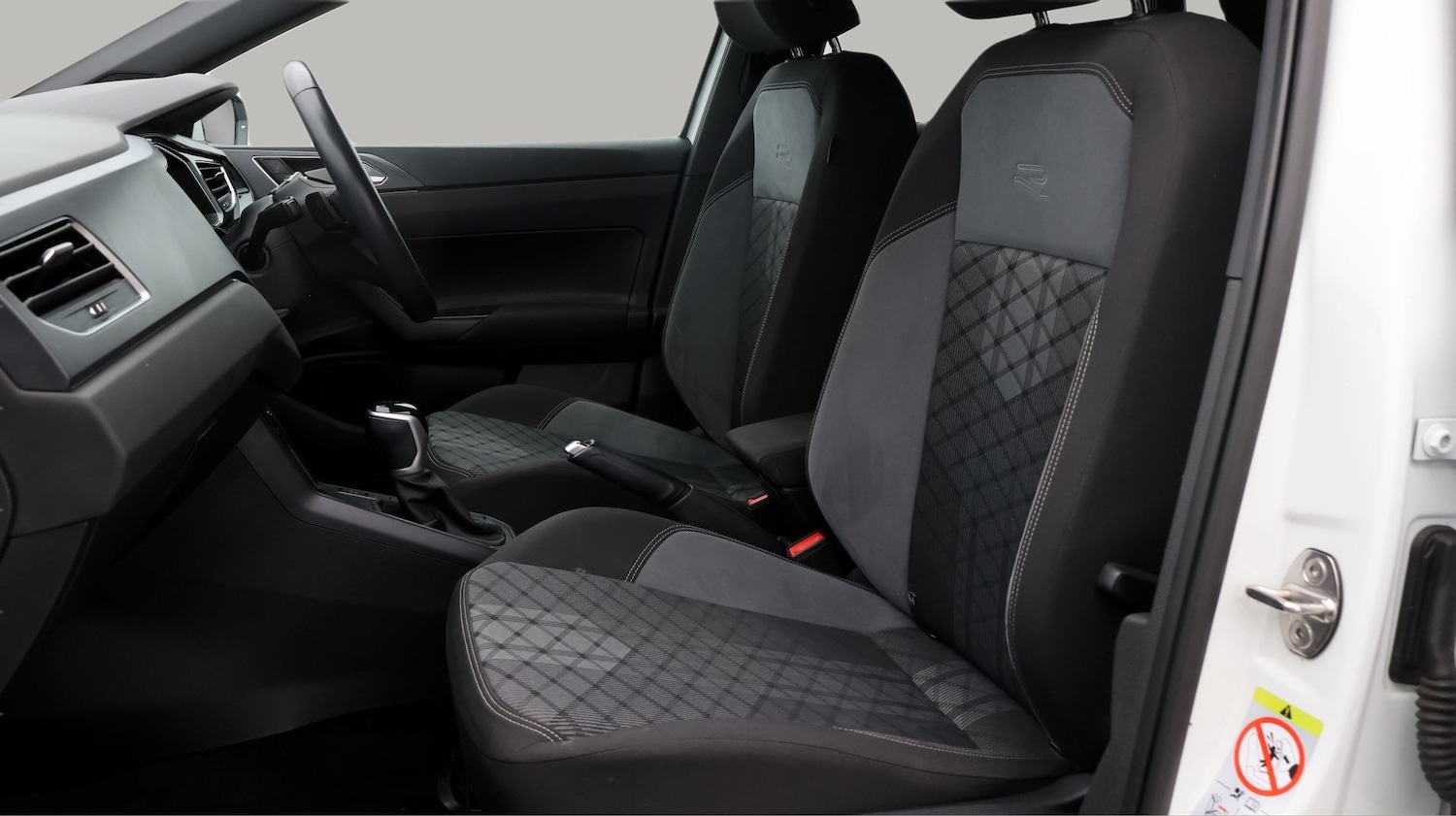 Used Volkswagen Polo 2023 for sale - 77449975: Photo 14