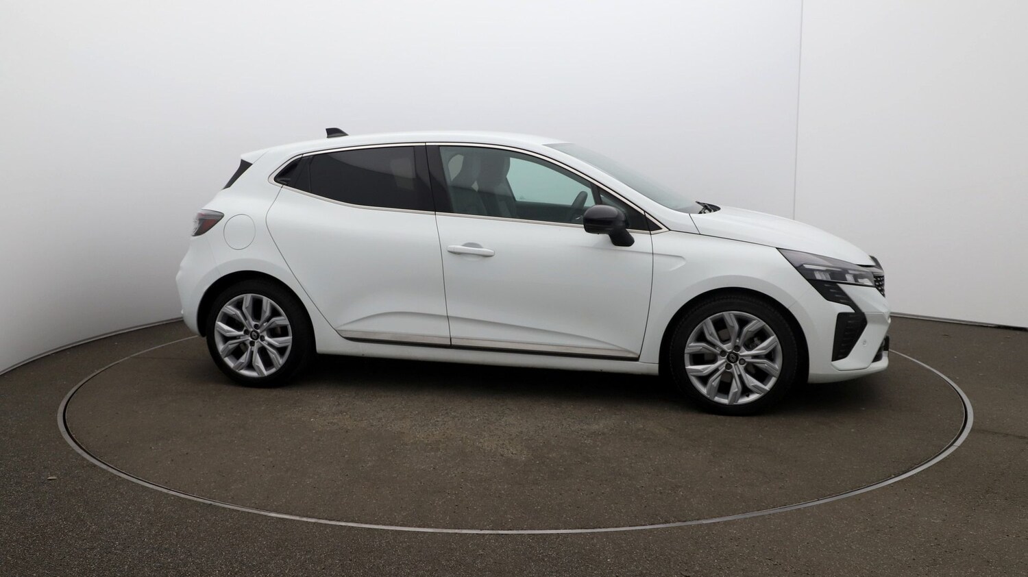 Used Renault Clio for sale - 76811214: Photo 40