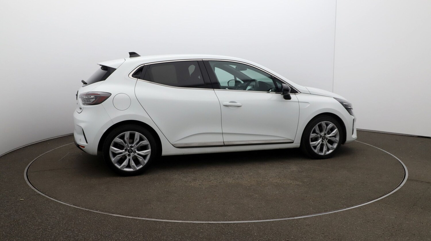 Used Renault Clio for sale - 76811214: Photo 43