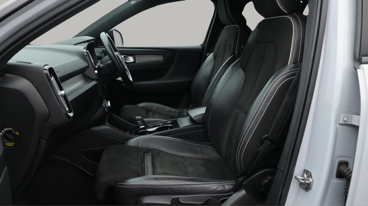 Used Volvo XC40 2020 for sale - 76388209: Photo 15