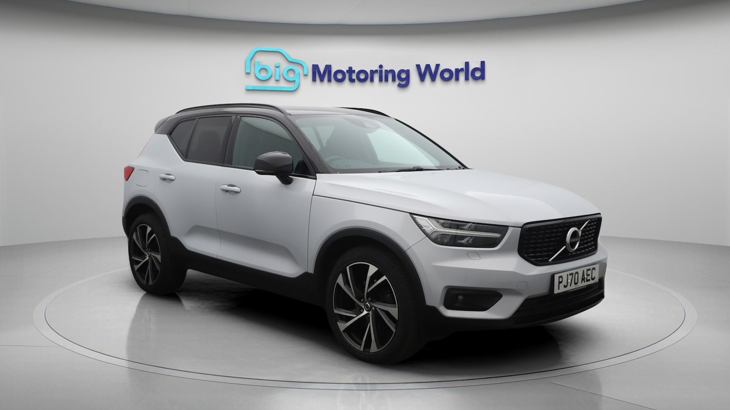 Used Volvo XC40 2020 for sale - 76388209: Photo 2