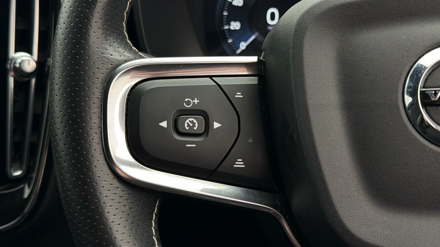 Used Volvo XC40 2020 for sale - 77790698: Photo 22