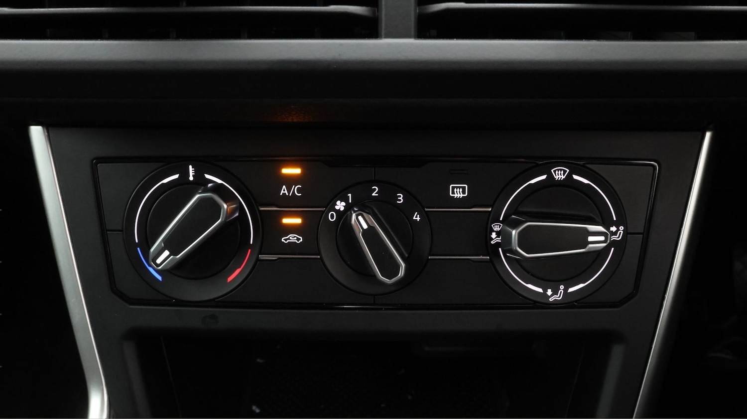 Used Volkswagen Polo 2024 for sale - 77649788: Photo 12