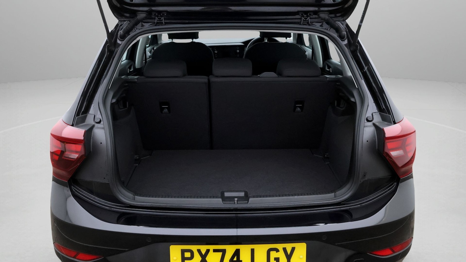 Used Volkswagen Polo 2024 for sale - 77649788: Photo 17