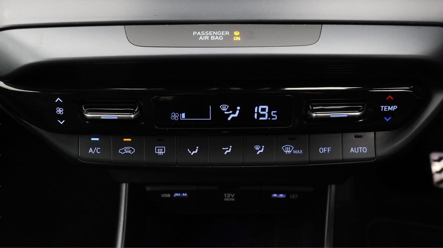 Used Hyundai BAYON 2023 for sale - 77452824: Photo 12