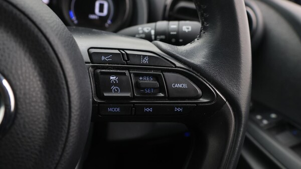 Used Toyota Yaris 2020 for sale - 76327292: Photo 26