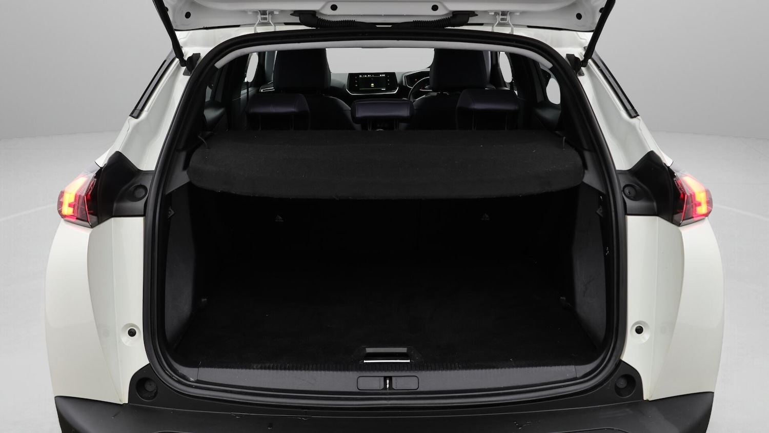 Used Peugeot 2008 2020 for sale - 76456608: Photo 18