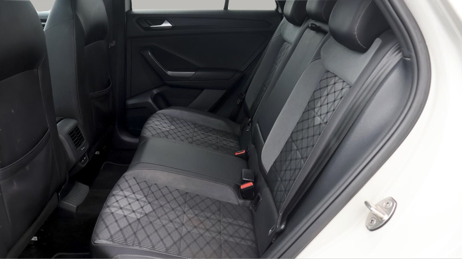 Used Volkswagen T-Roc 2022 for sale - 77517364: Photo 16