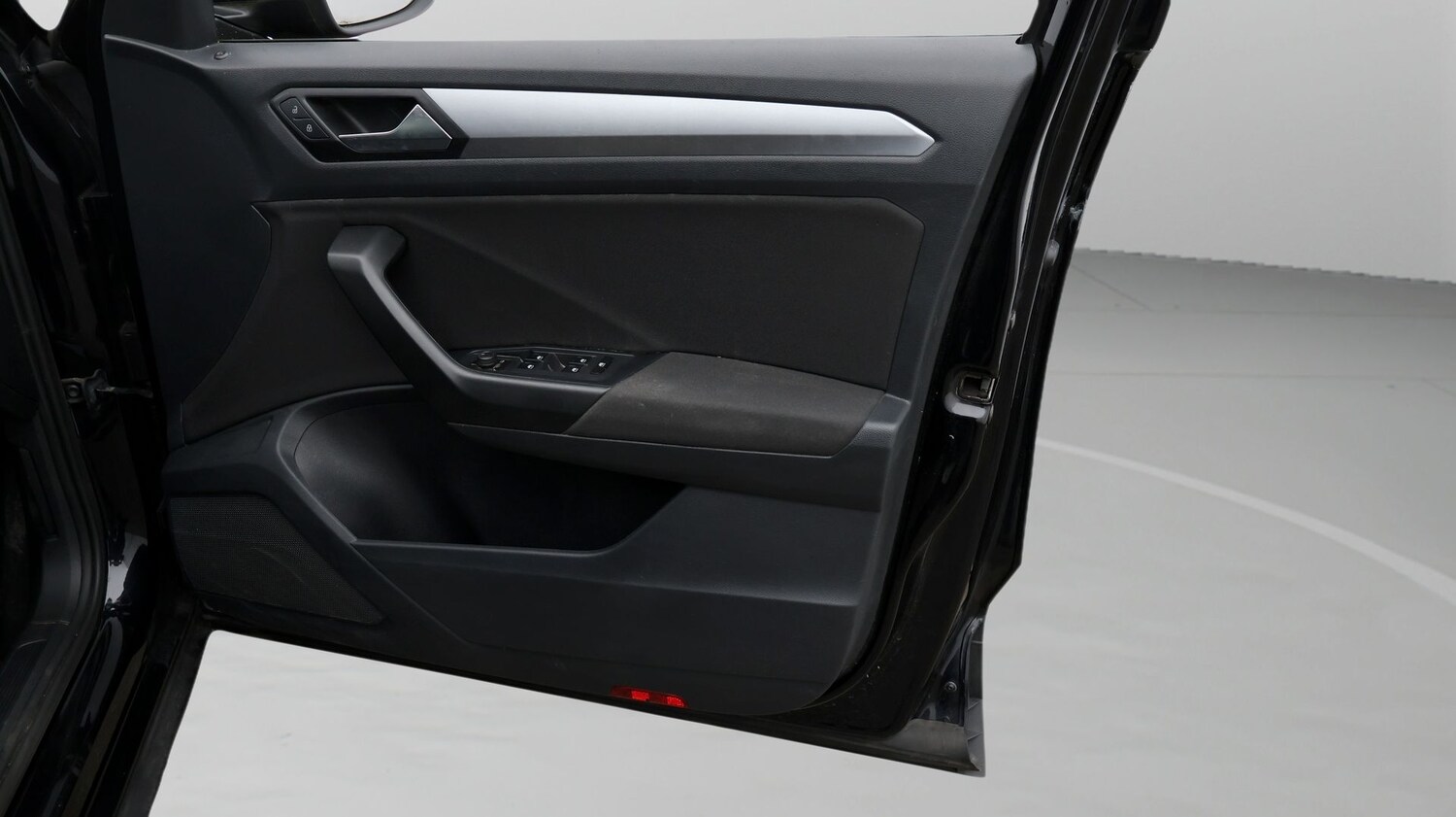 Used Volkswagen T-Roc for sale - 77247202: Photo 15