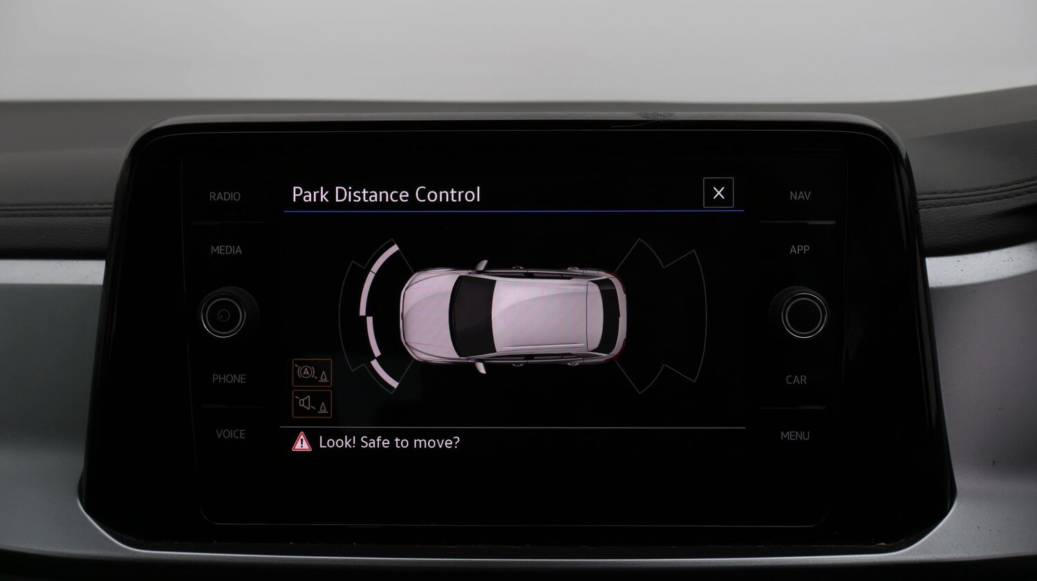 Used Volkswagen T-Roc for sale - 77247202: Photo 24