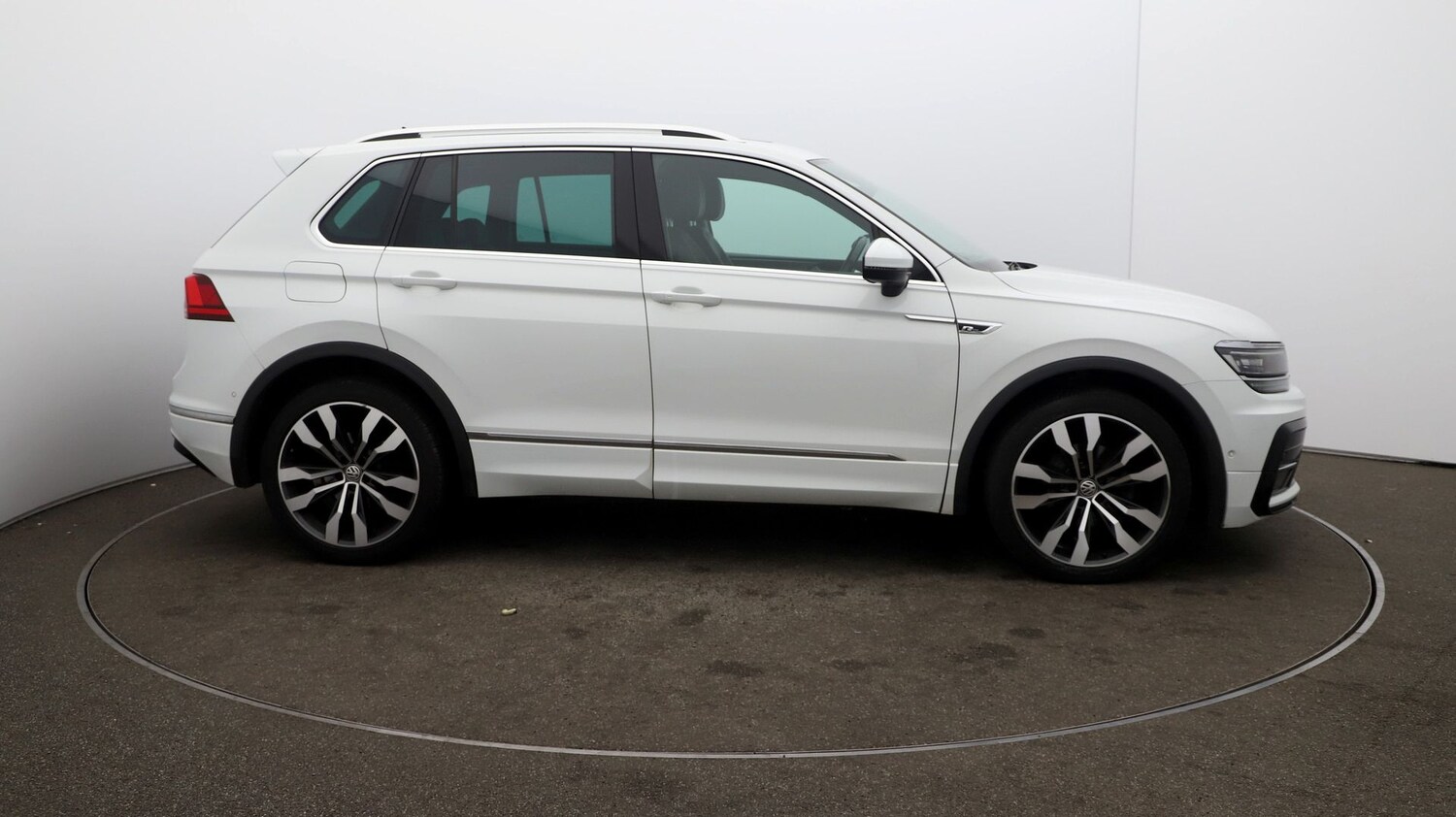Used Volkswagen Tiguan for sale - 76810810: Photo 45