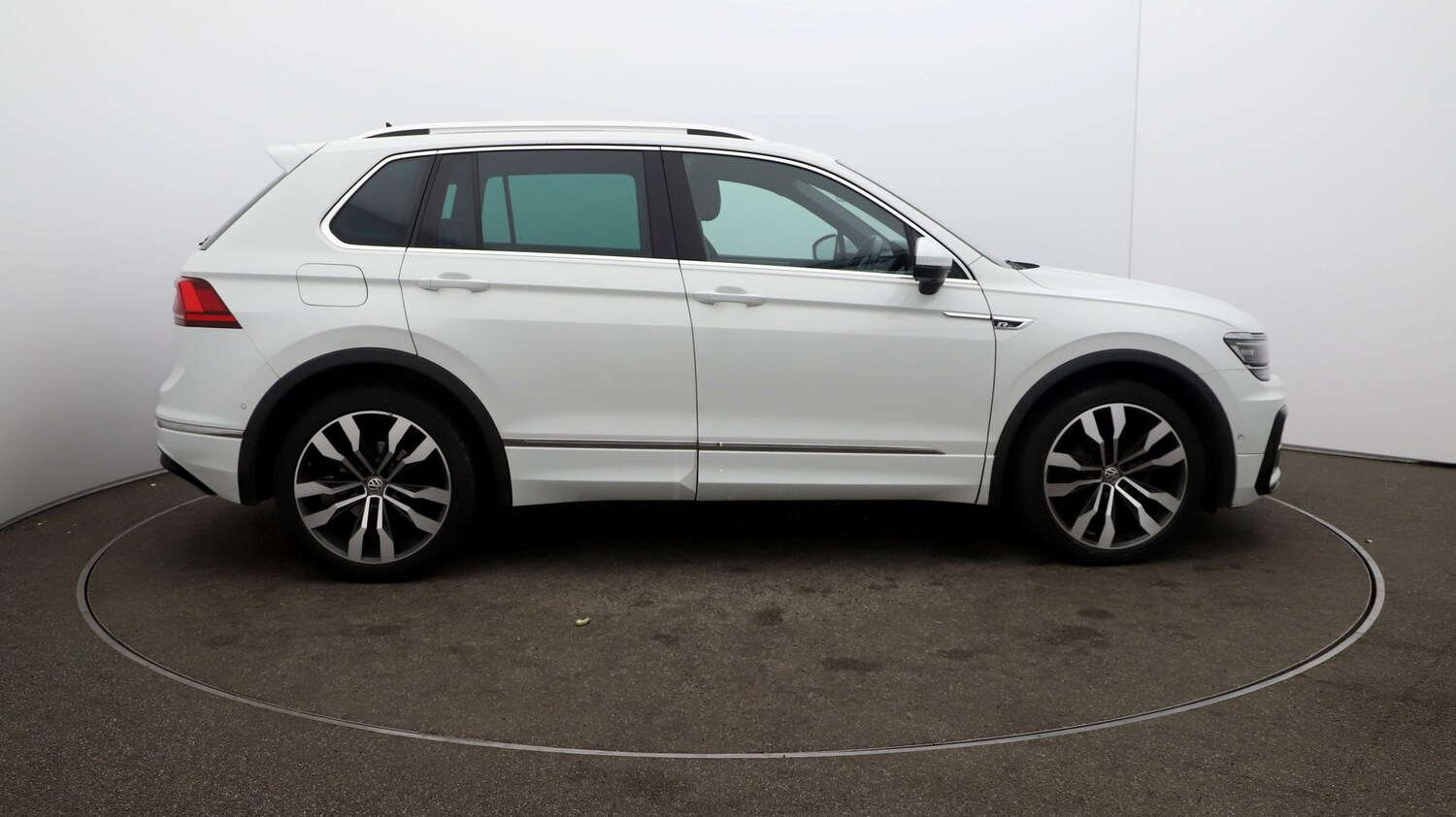 Used Volkswagen Tiguan for sale - 76810810: Photo 46