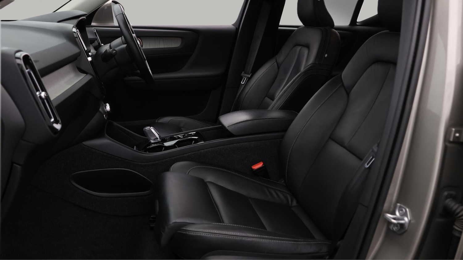 Used Volvo XC40 2021 for sale - 76512592: Photo 15