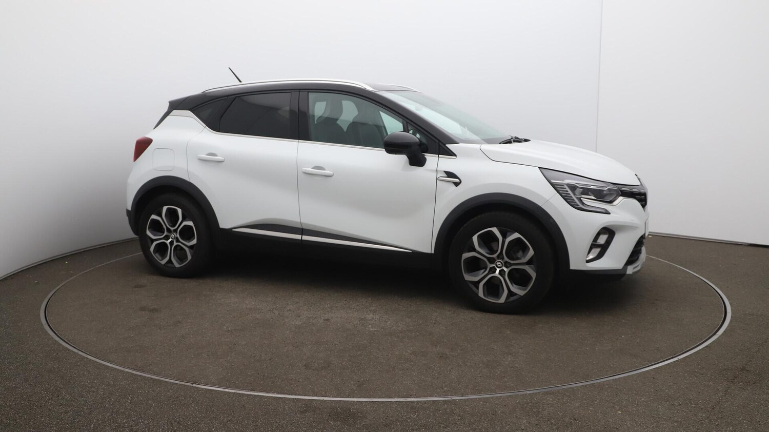Used Renault Captur 2022 for sale - 76071970: Photo 46