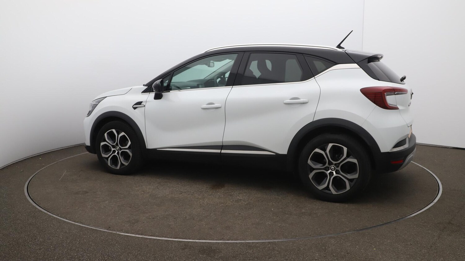 Used Renault Captur 2022 for sale - 76071970: Photo 47