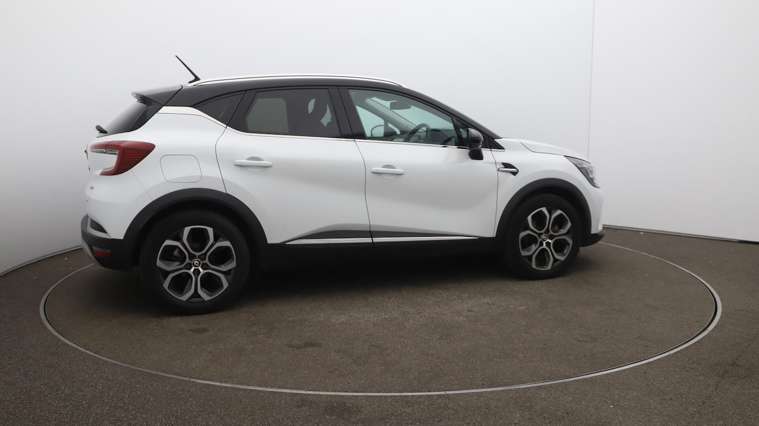 Used Renault Captur 2022 for sale - 76071970: Photo 51