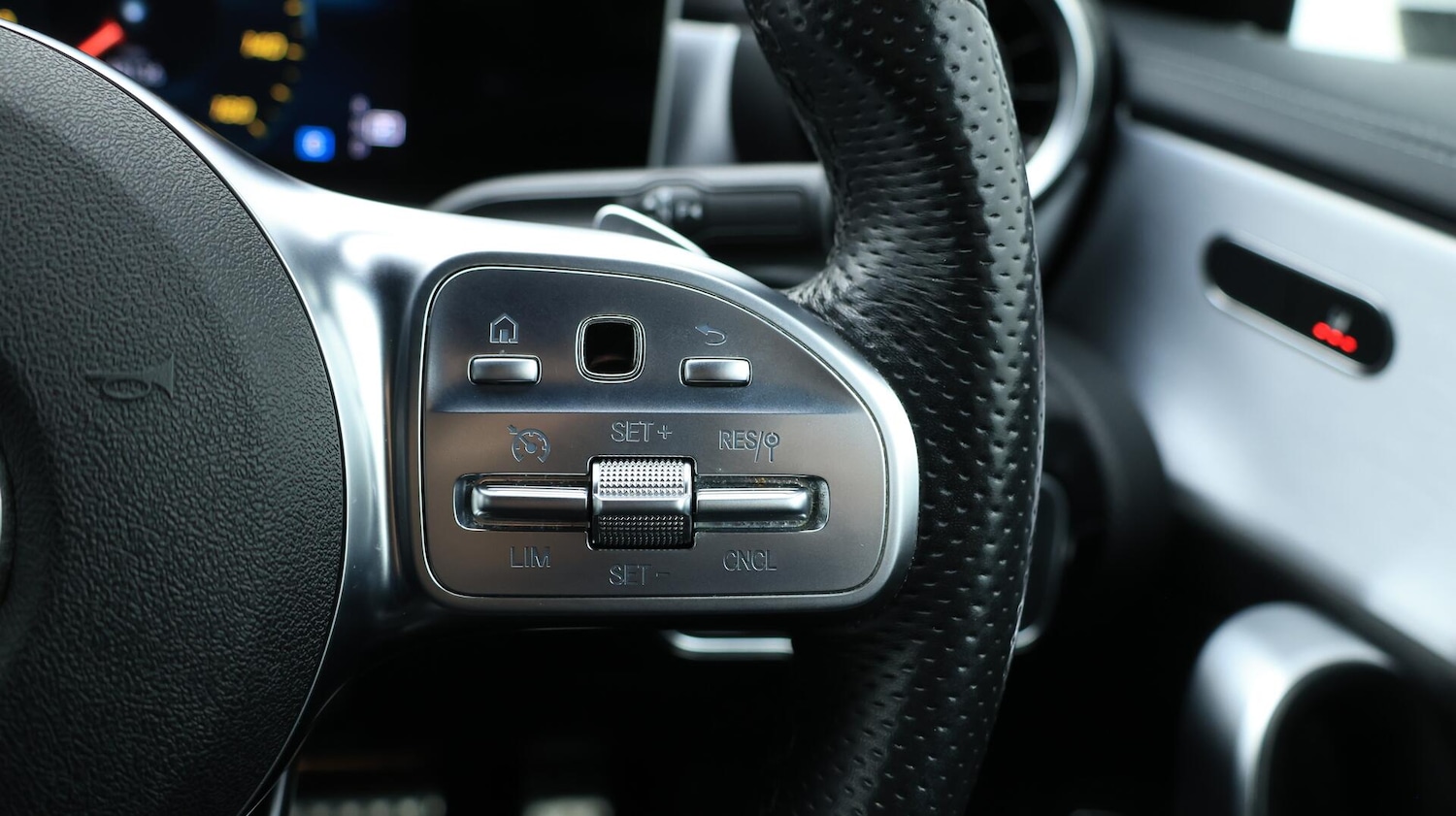 Used Mercedes-Benz CLA 2020 for sale - 76153032: Photo 25
