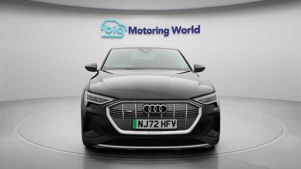 Used Audi e-tron 2022 for sale - 76259196: Photo 3