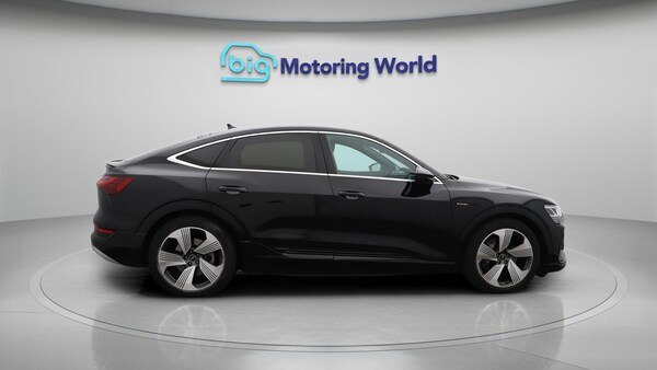 Used Audi e-tron 2022 for sale - 76259196: Photo 9