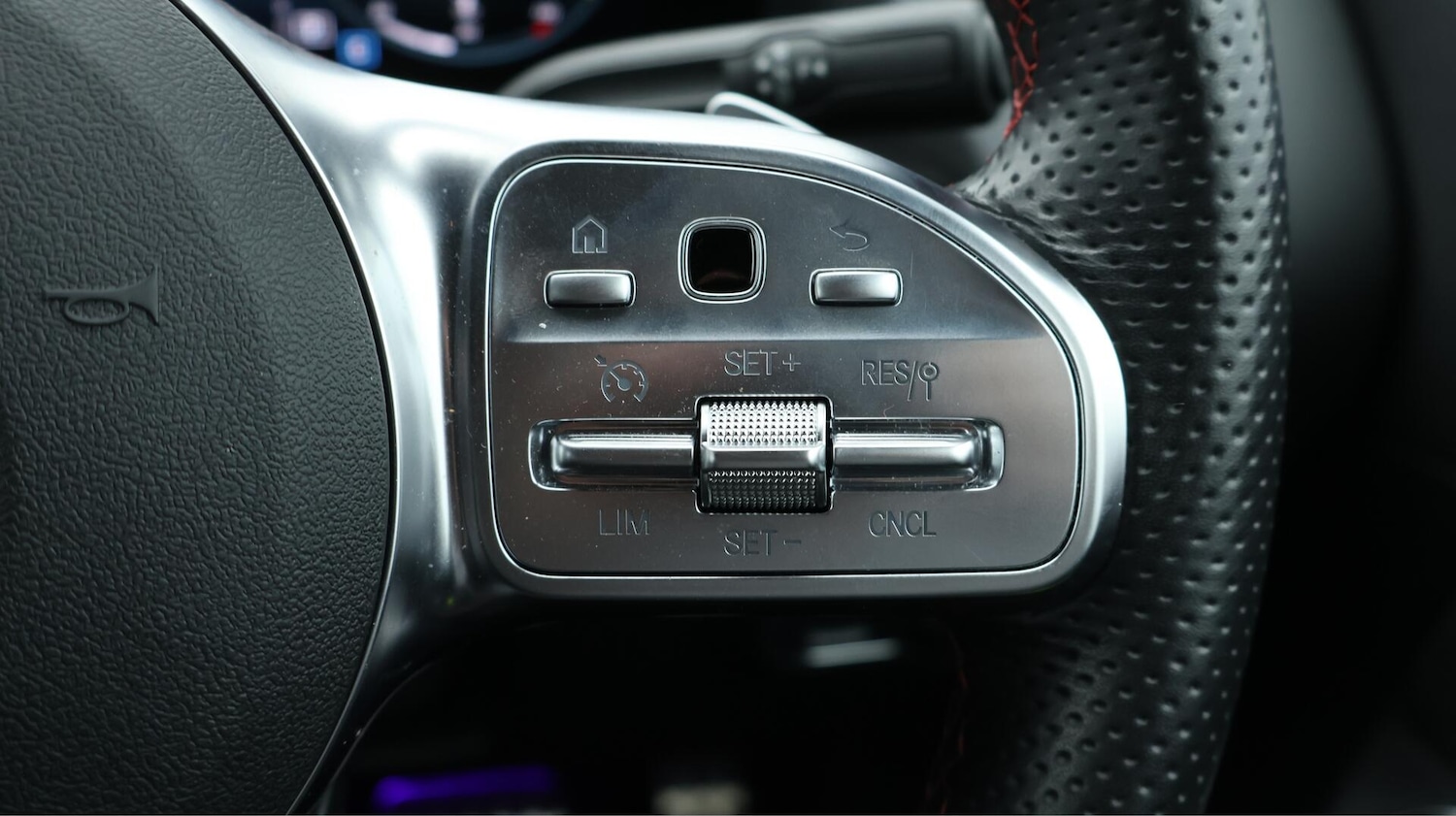 Used Mercedes-Benz GLA 2022 for sale - 76137097: Photo 25