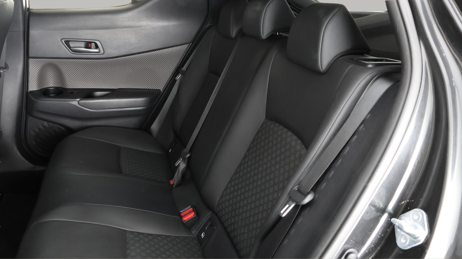 Used Toyota C-HR 2021 for sale - 76613277: Photo 17