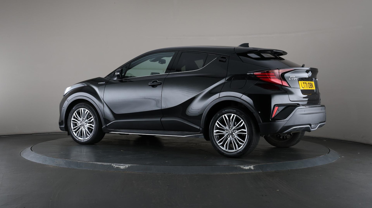 Used Toyota C-HR 2021 for sale - 76613277: Photo 76