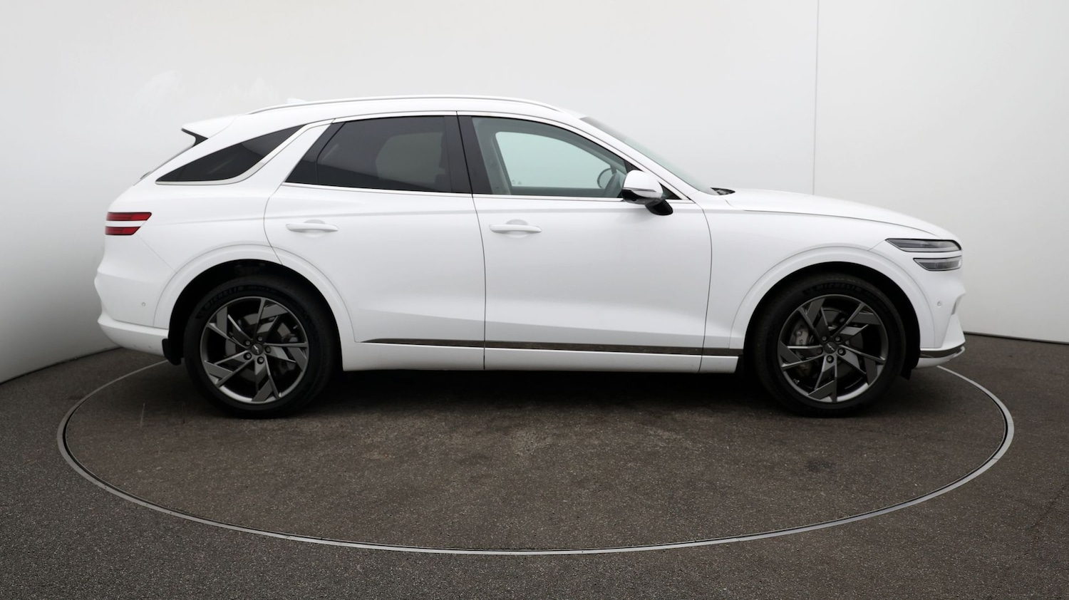 Used Genesis GV70 2024 for sale - 76810844: Photo 42