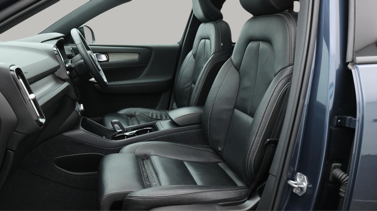 Used Volvo XC40 2021 for sale - 75990237: Photo 15