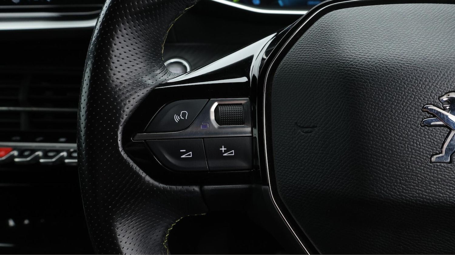 Used Peugeot E-208 2023 for sale - 76336423: Photo 26