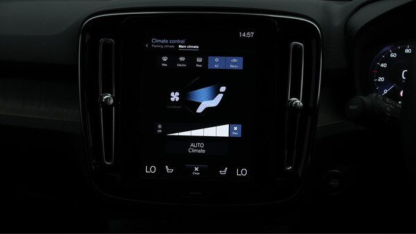 Used Volvo XC40 2022 for sale - 76337794: Photo 13