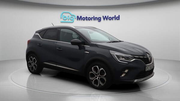 Used Renault Captur 2022 for sale - 75747163: Photo 2