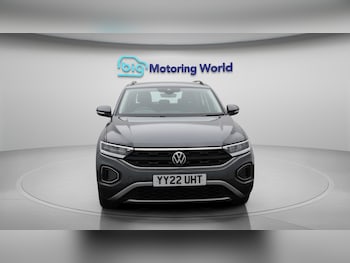 Used Volkswagen T-Roc 2022 for sale - 75588868: Photo