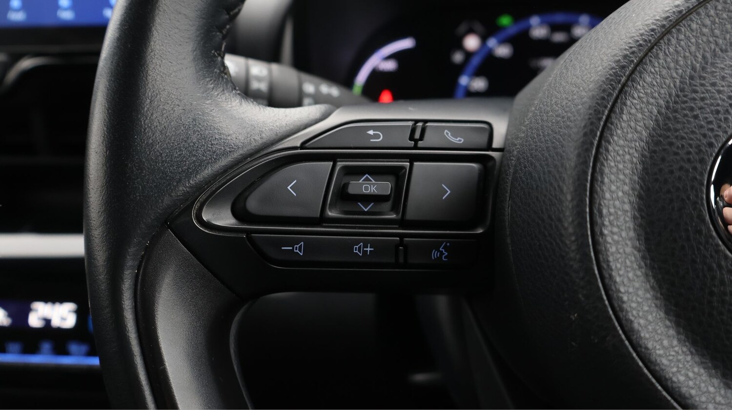 Used Toyota Yaris Cross 2022 for sale - 77747562: Photo 25