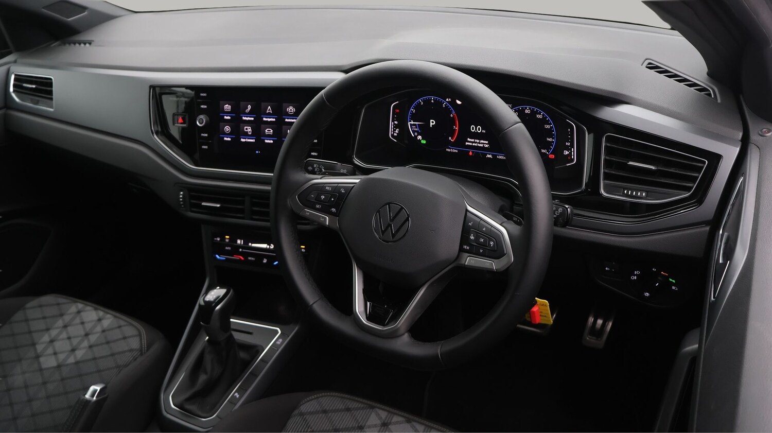 Used Volkswagen Polo 2024 for sale - 77257605: Photo 9