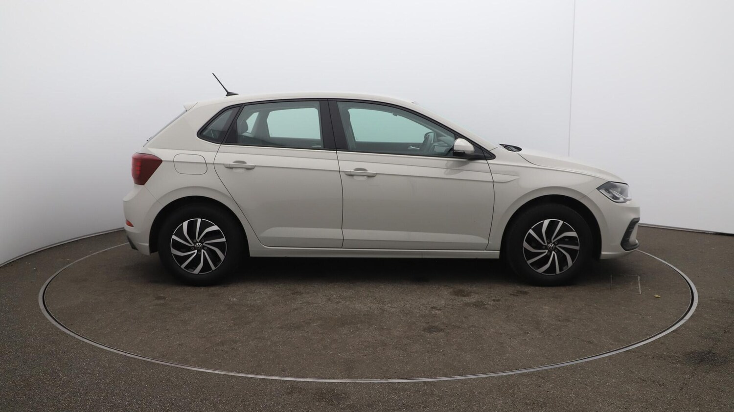 Used Volkswagen Polo 2022 for sale - 76072971: Photo 48