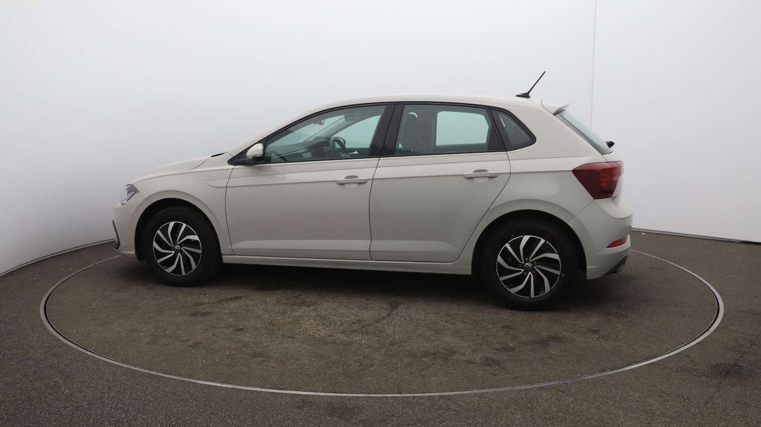 Used Volkswagen Polo 2022 for sale - 76072971: Photo 57