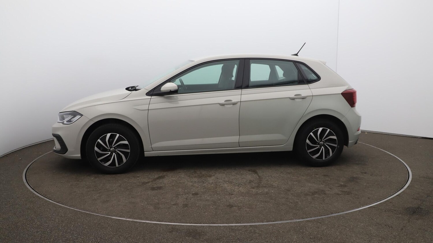 Used Volkswagen Polo 2022 for sale - 76072971: Photo 64