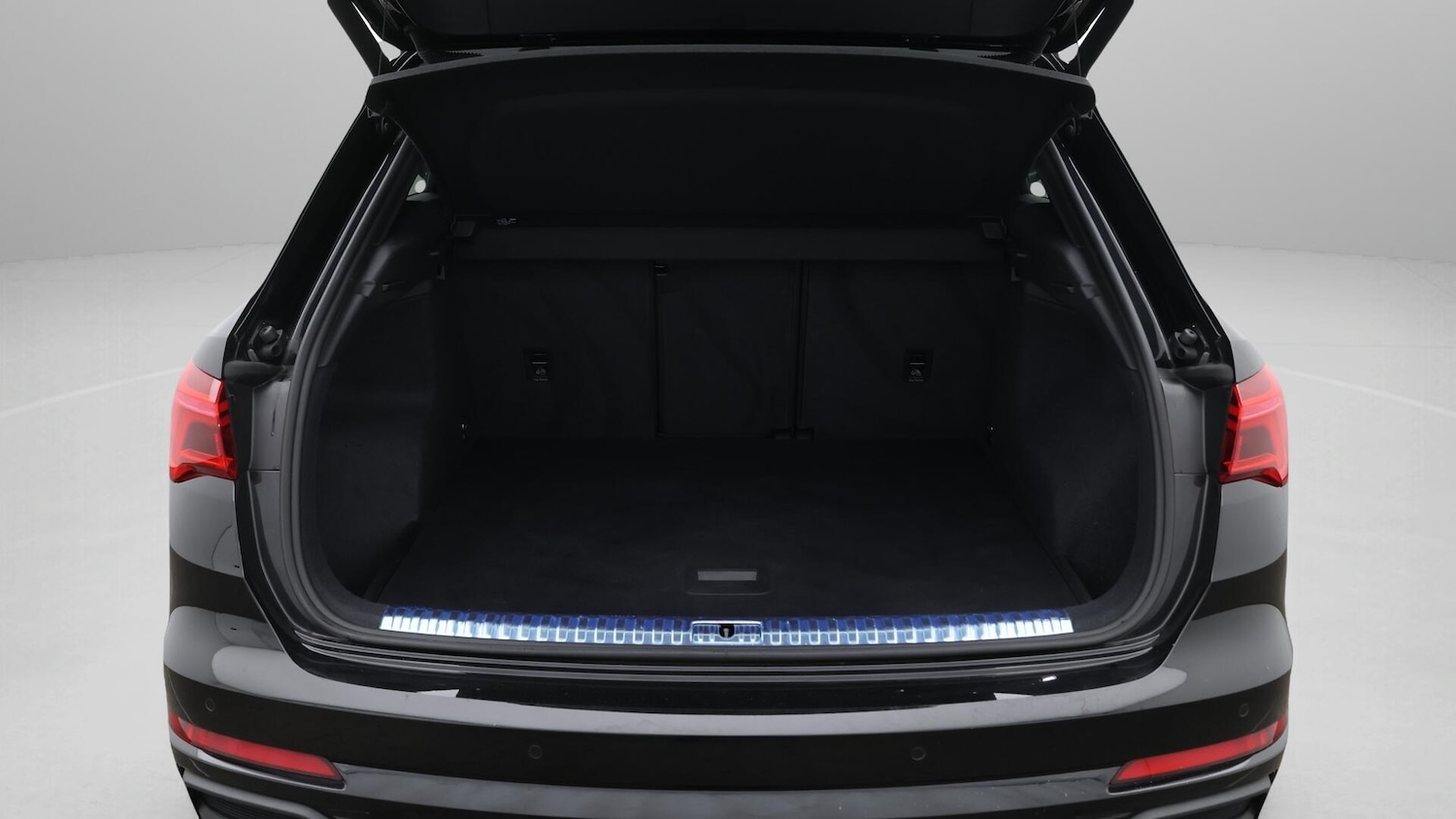 Used Audi Q3 2023 for sale - 76608110: Photo 18