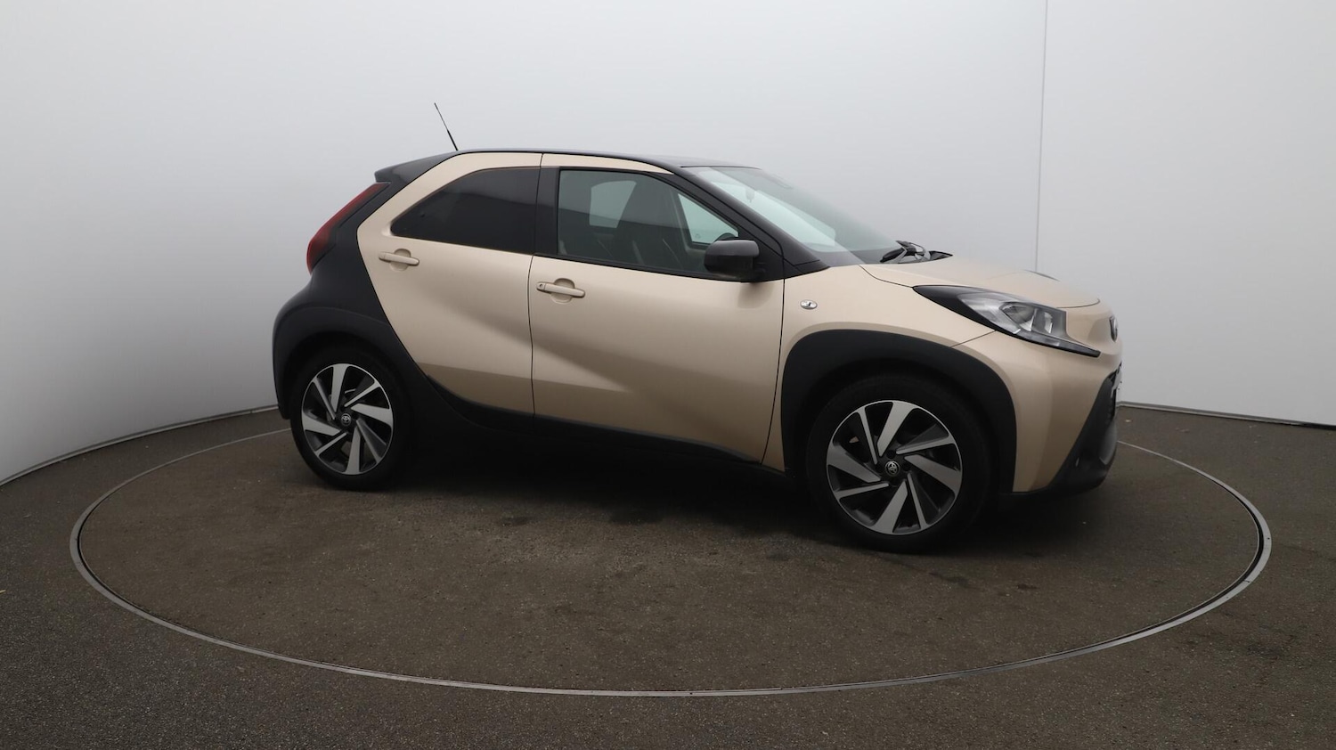 Used Toyota Aygo X 2023 for sale - 76485160: Photo 46