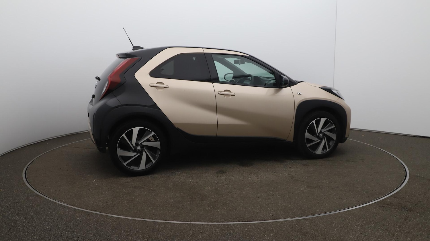 Used Toyota Aygo X 2023 for sale - 76485160: Photo 51