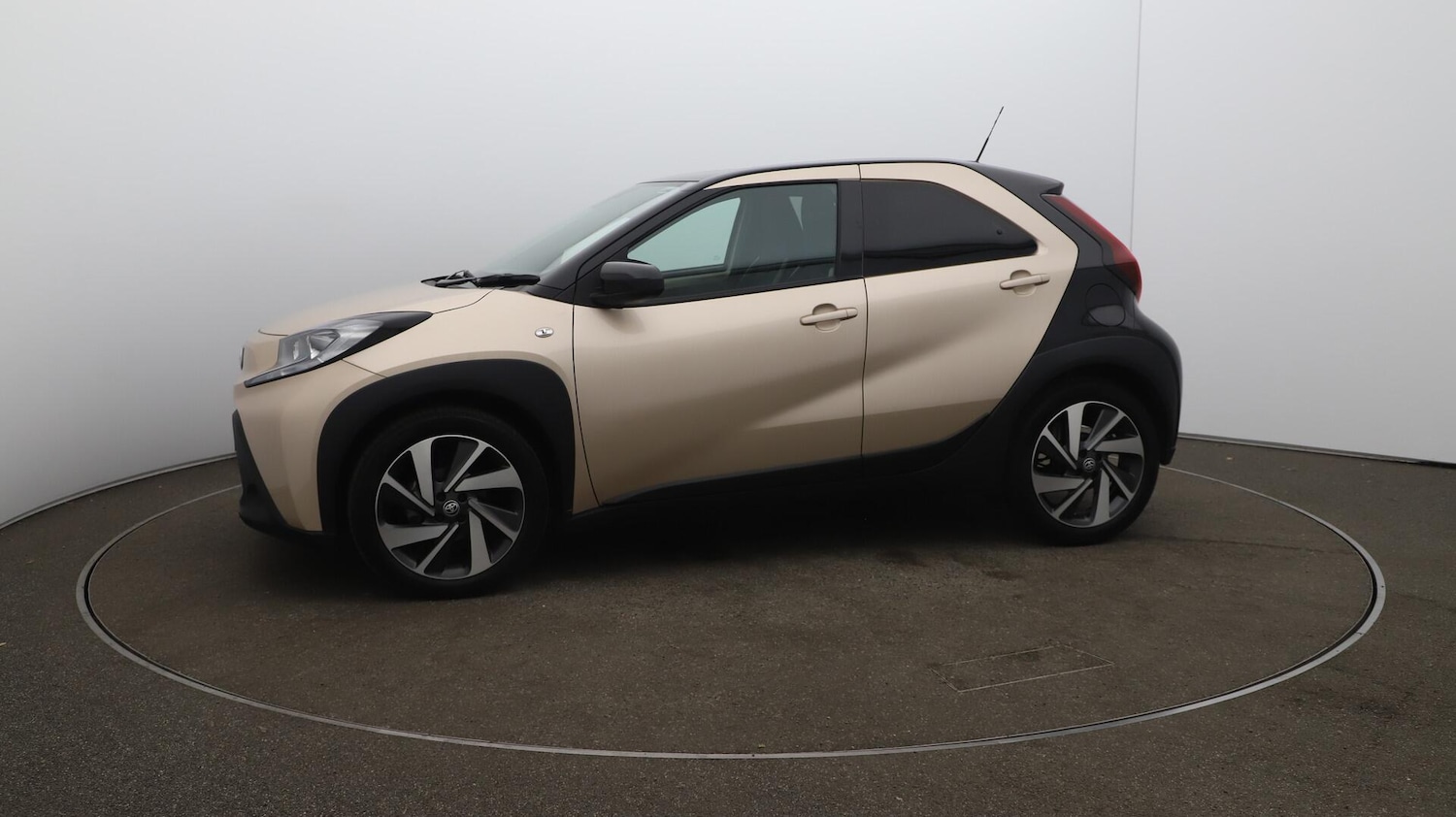 Used Toyota Aygo X 2023 for sale - 76485160: Photo 66