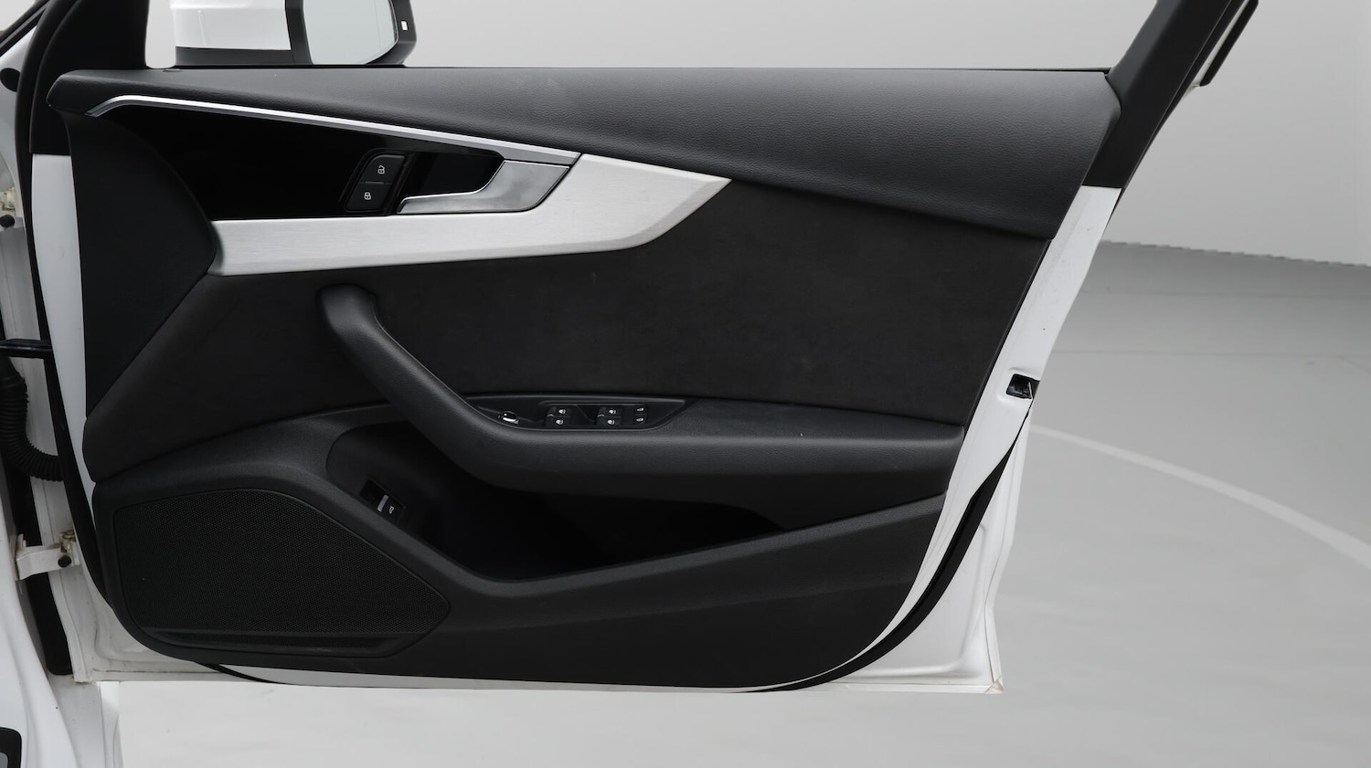 Used Audi A4 for sale - 76728302: Photo 16