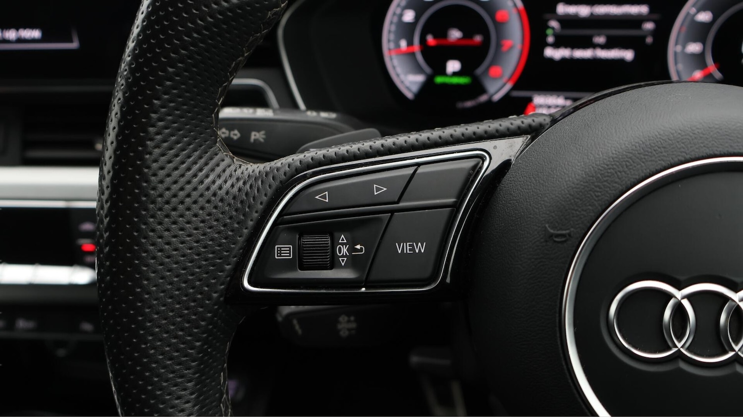 Used Audi A4 for sale - 76728302: Photo 25