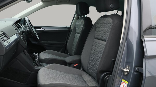 Used Volkswagen Tiguan 2022 for sale - 76108895: Photo 15