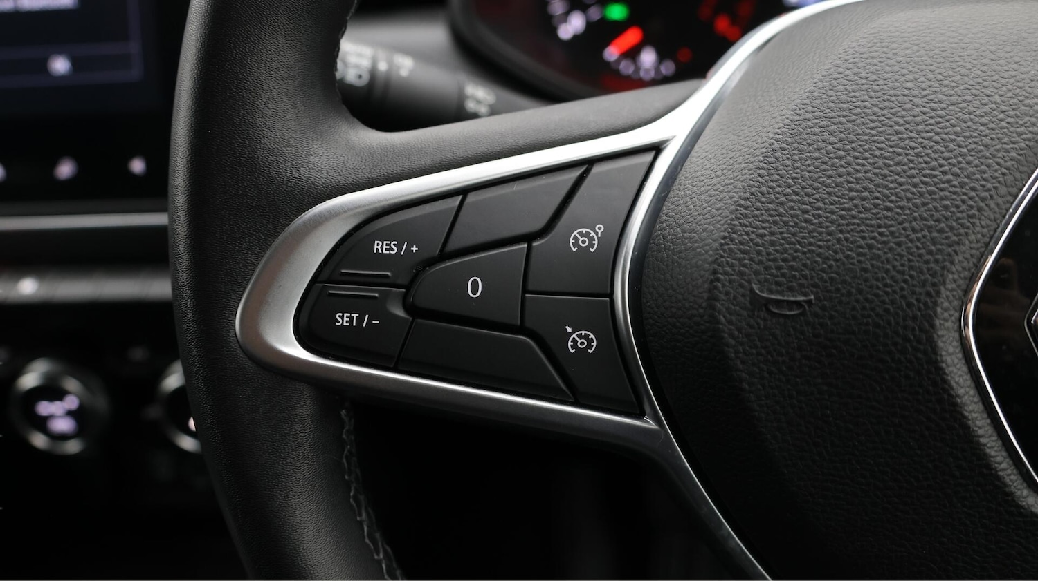 Used Renault Clio 2022 for sale - 76735161: Photo 24