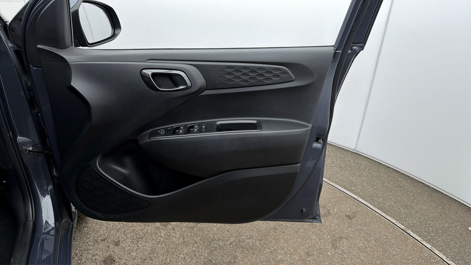 Used Hyundai i10 2023 for sale - 78075175: Photo 14