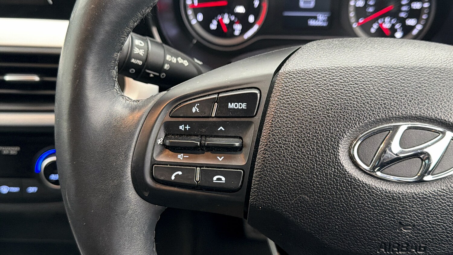 Used Hyundai i10 2023 for sale - 78075175: Photo 22