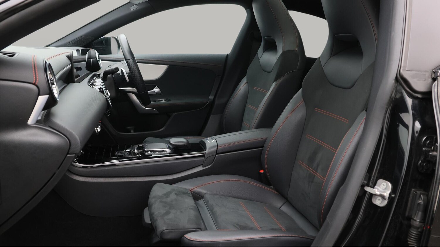 Used Mercedes-Benz CLA 2023 for sale - 76349807: Photo 15