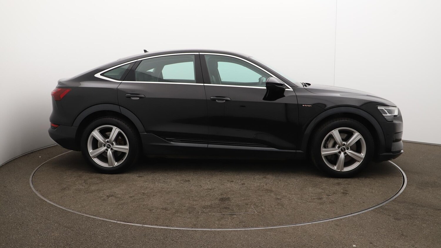 Used Audi e-tron 2022 for sale - 76136161: Photo 51