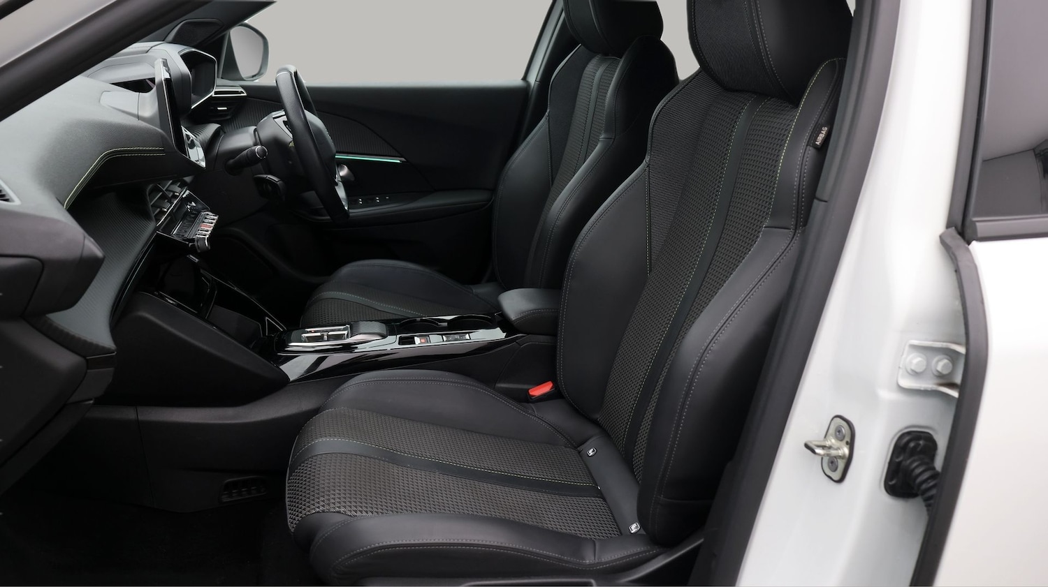 Used Peugeot 2008 2023 for sale - 77501592: Photo 14